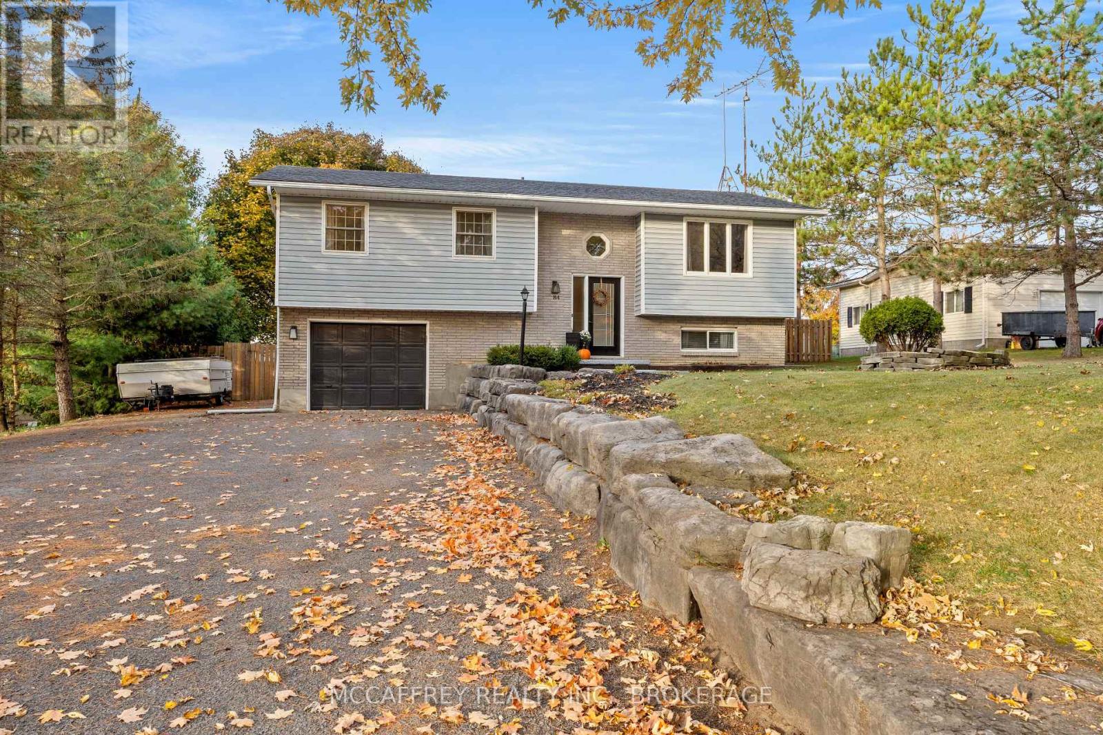 84 SOUTHWOOD CRESCENT