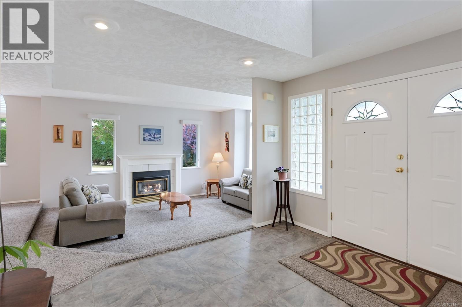 10978 CEDAR LANE - 10