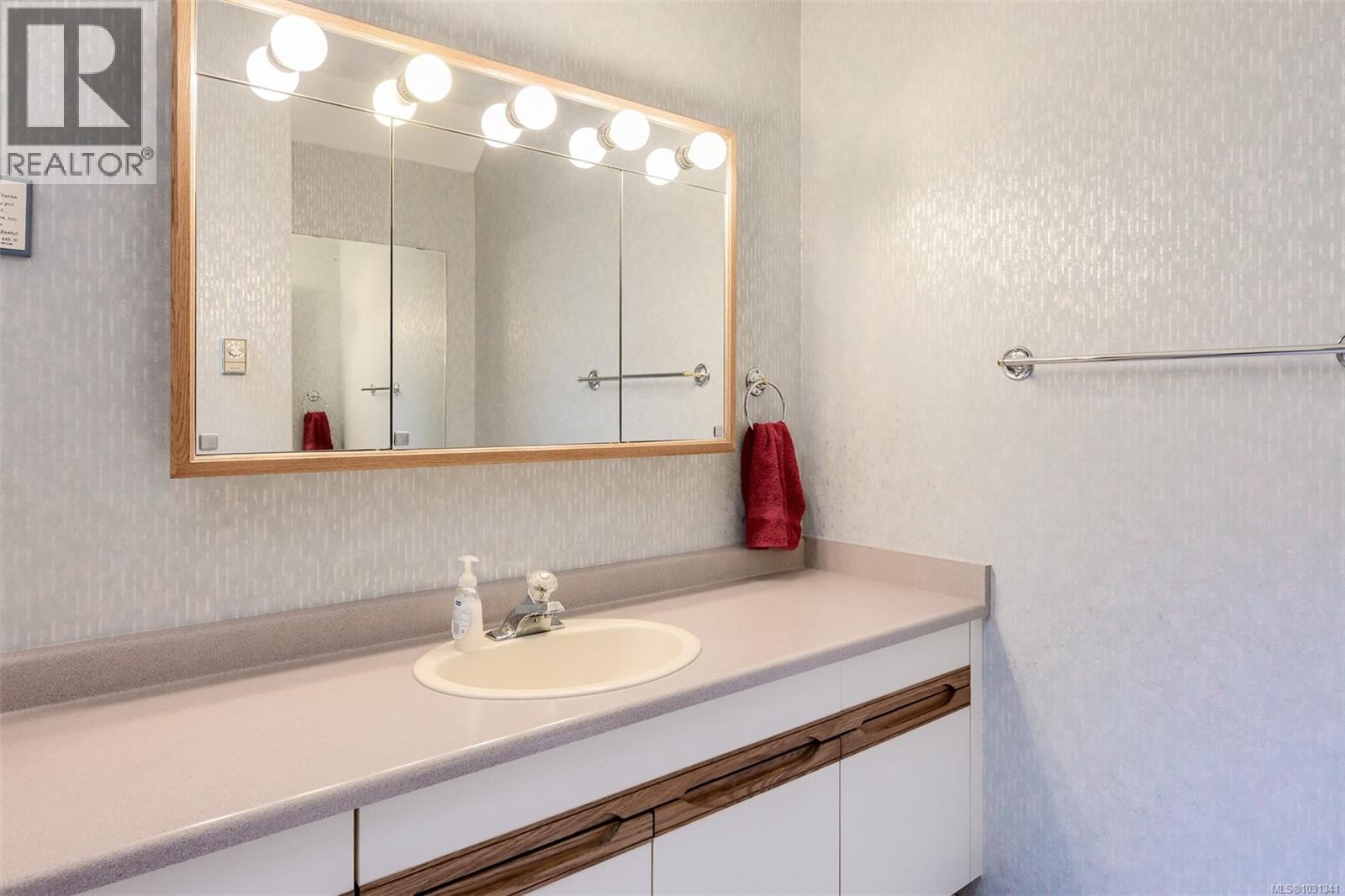 10978 CEDAR LANE - 35