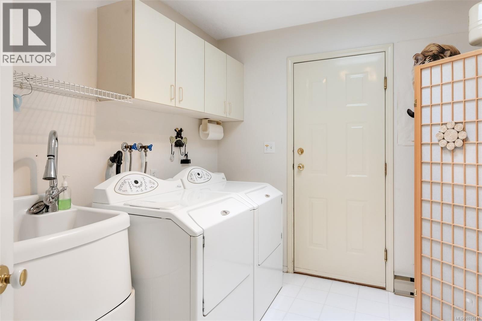 10978 CEDAR LANE - 37