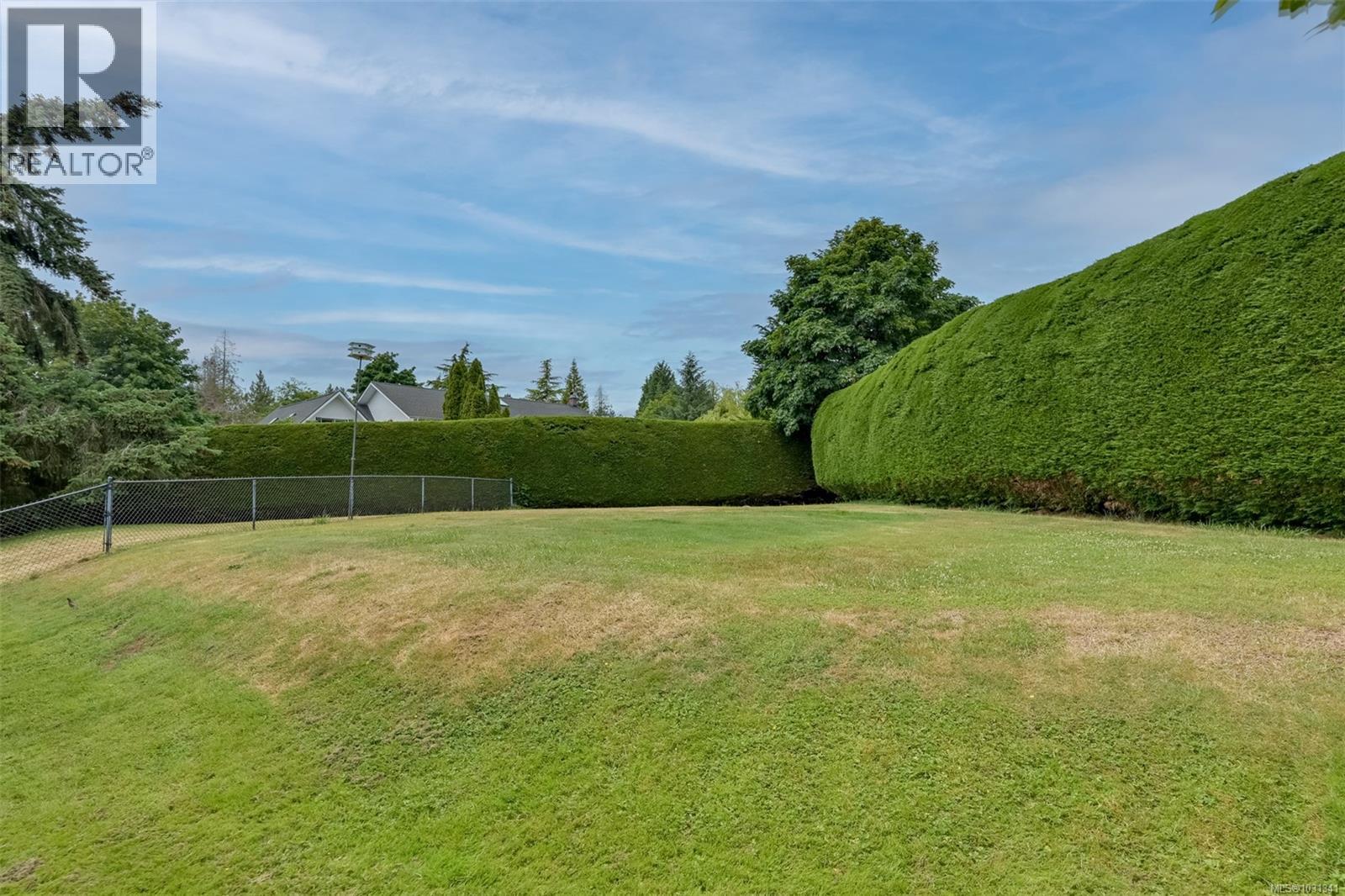 10978 CEDAR LANE - 53