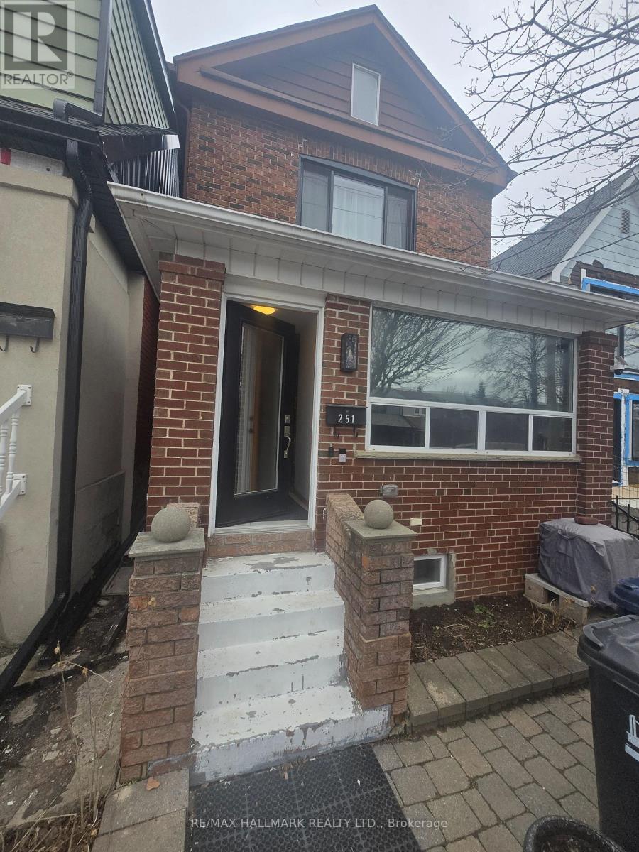 Listing photo of MAIN - 251 SILVERTHORN AVENUE