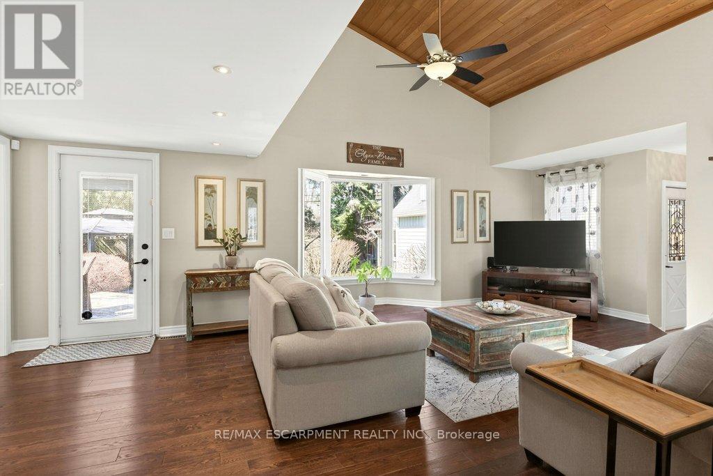 2119 PAISLEY AVENUE - 18