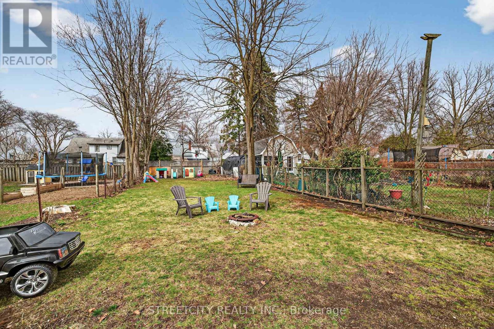 12 PEARL STREET Property Photo