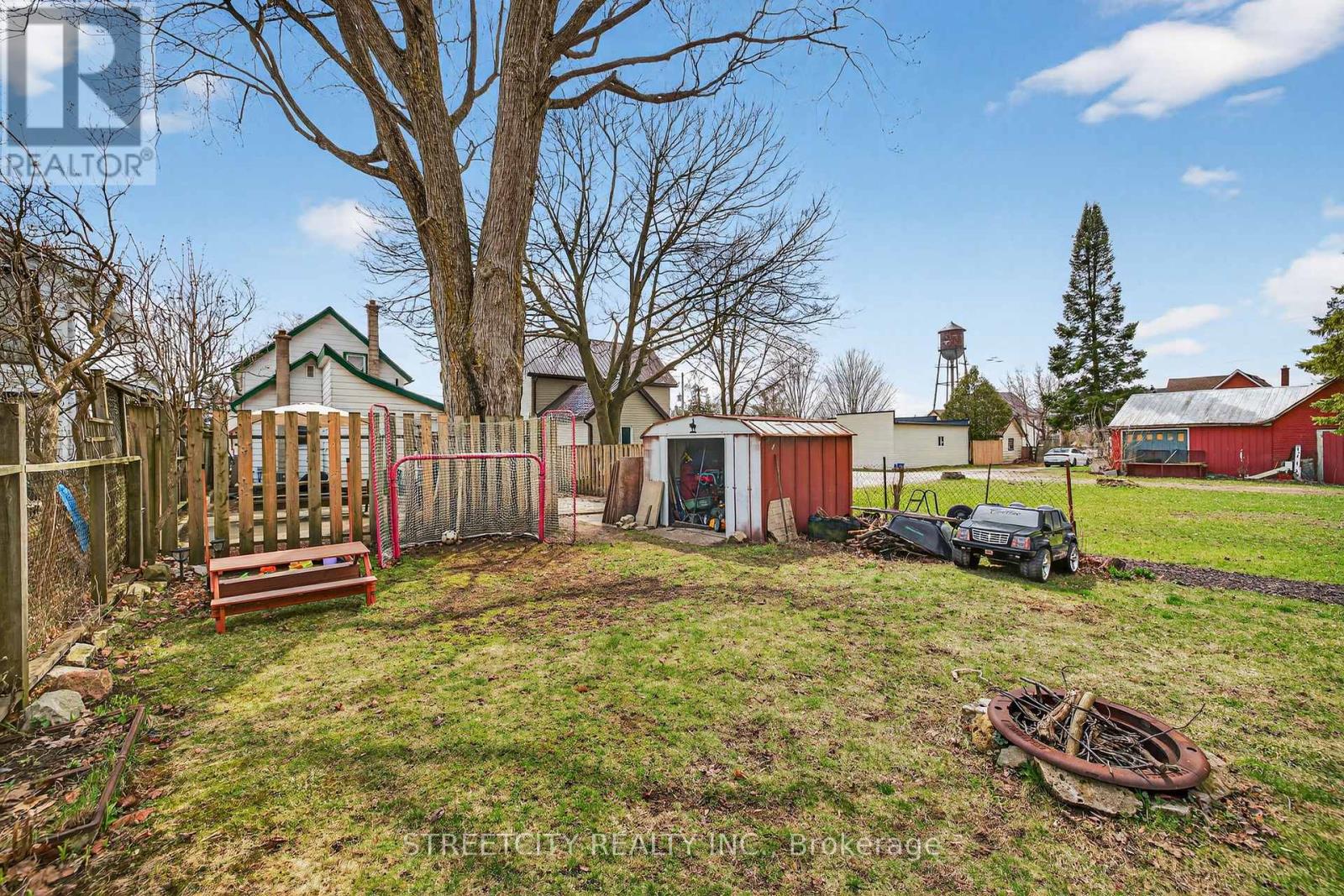 12 PEARL STREET Property Photo