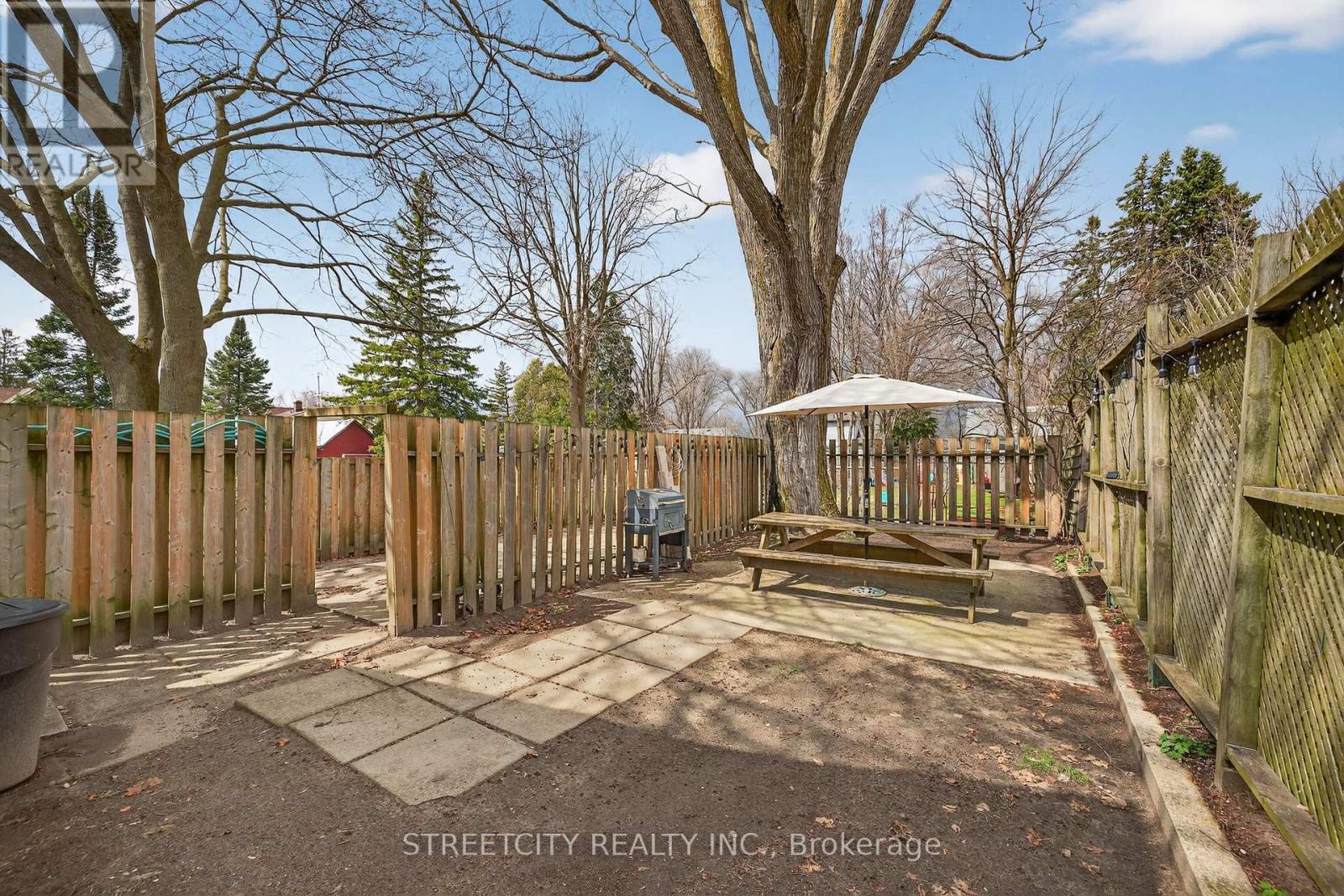 12 PEARL STREET Property Photo