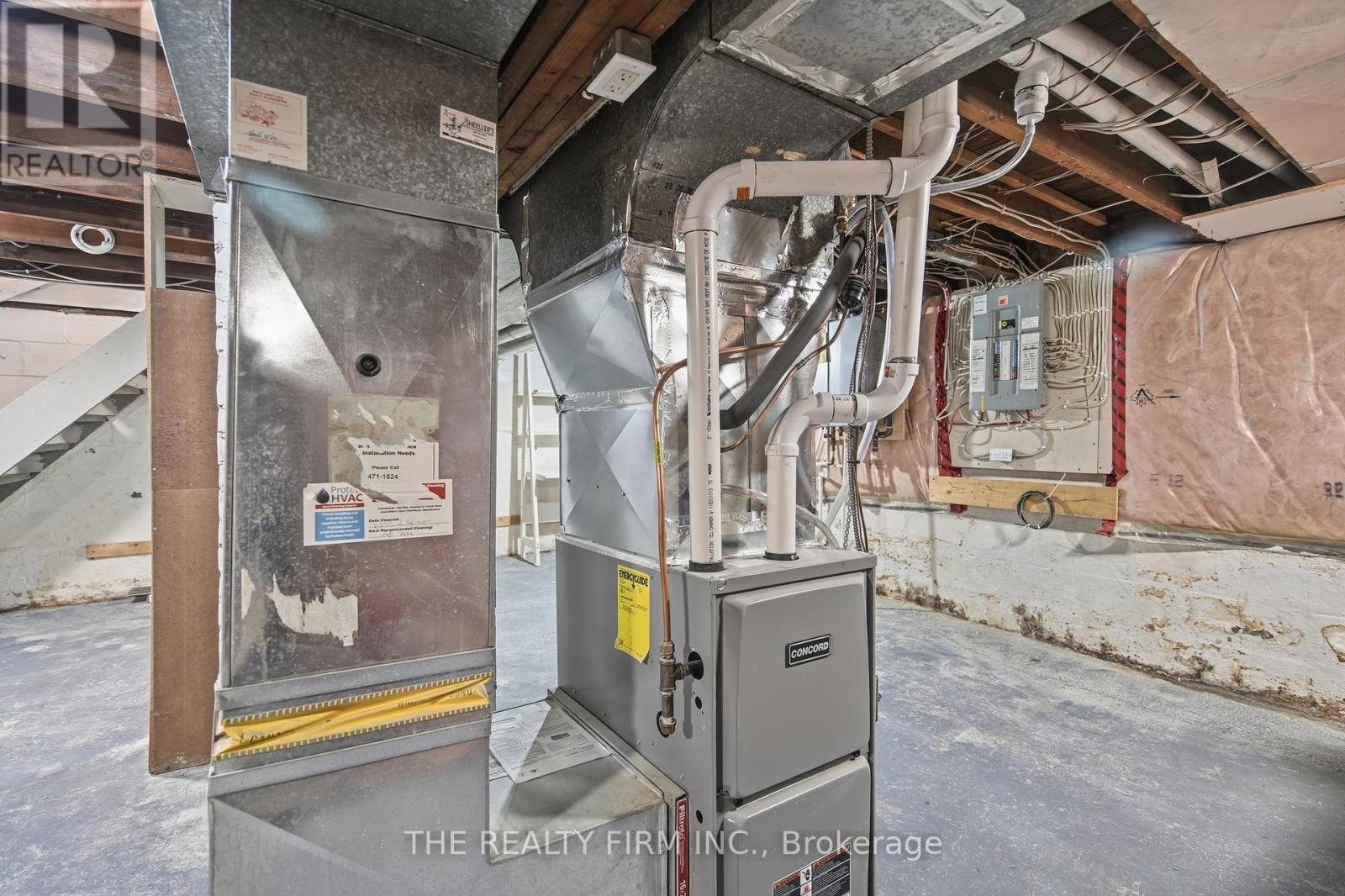 460 MOORE STREET Property Photo