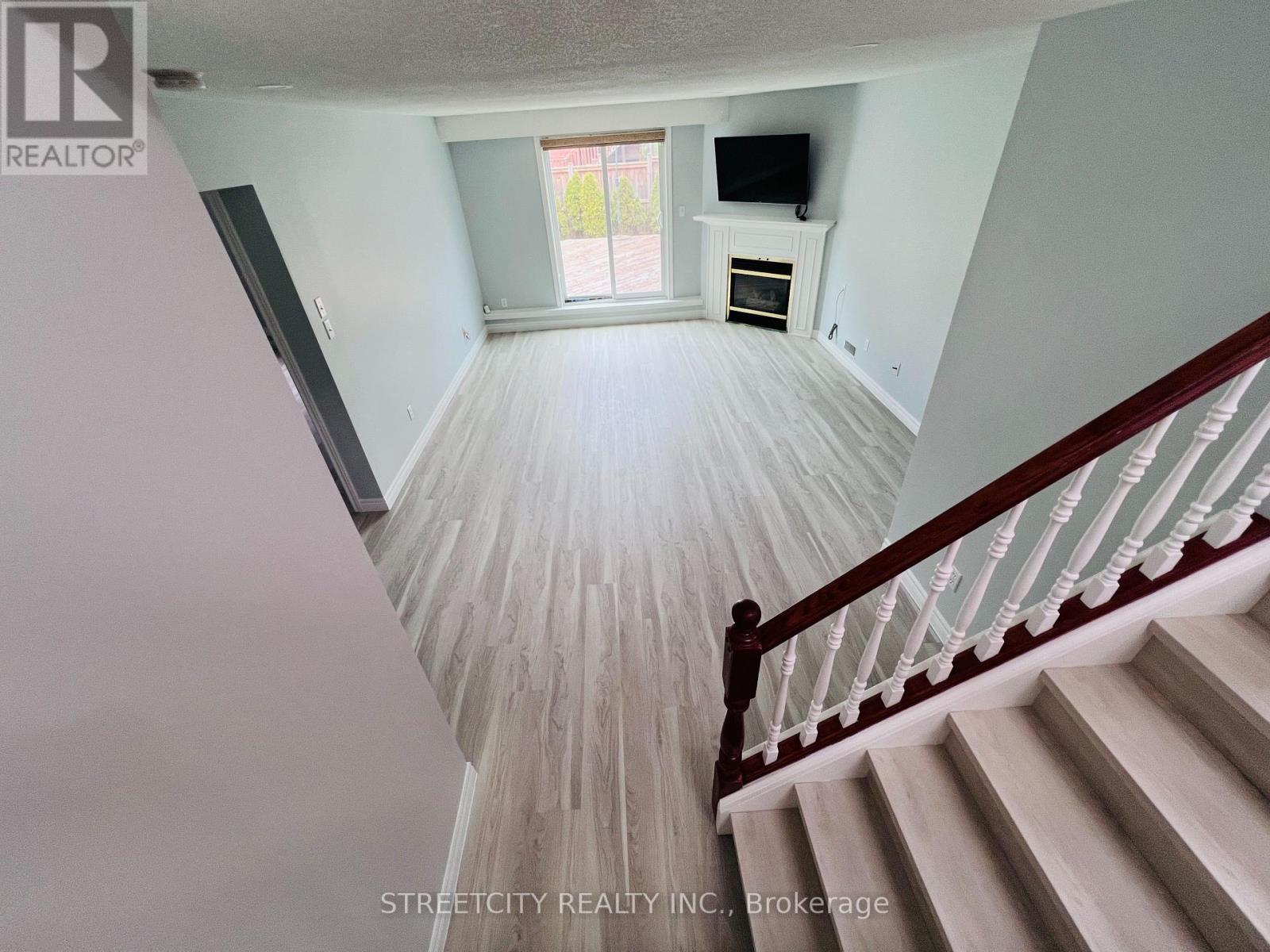 1279 ALDERSBROOK ROAD Property Photo