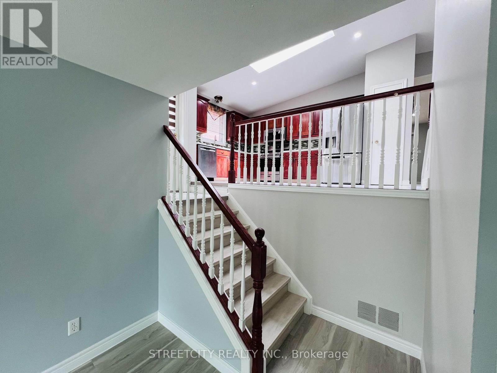 1279 ALDERSBROOK ROAD Property Photo