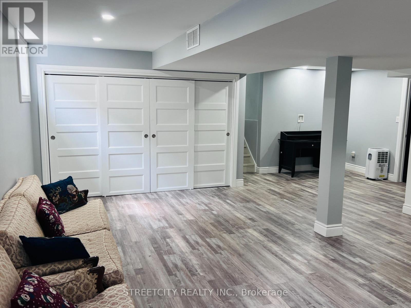 1279 ALDERSBROOK ROAD Property Photo