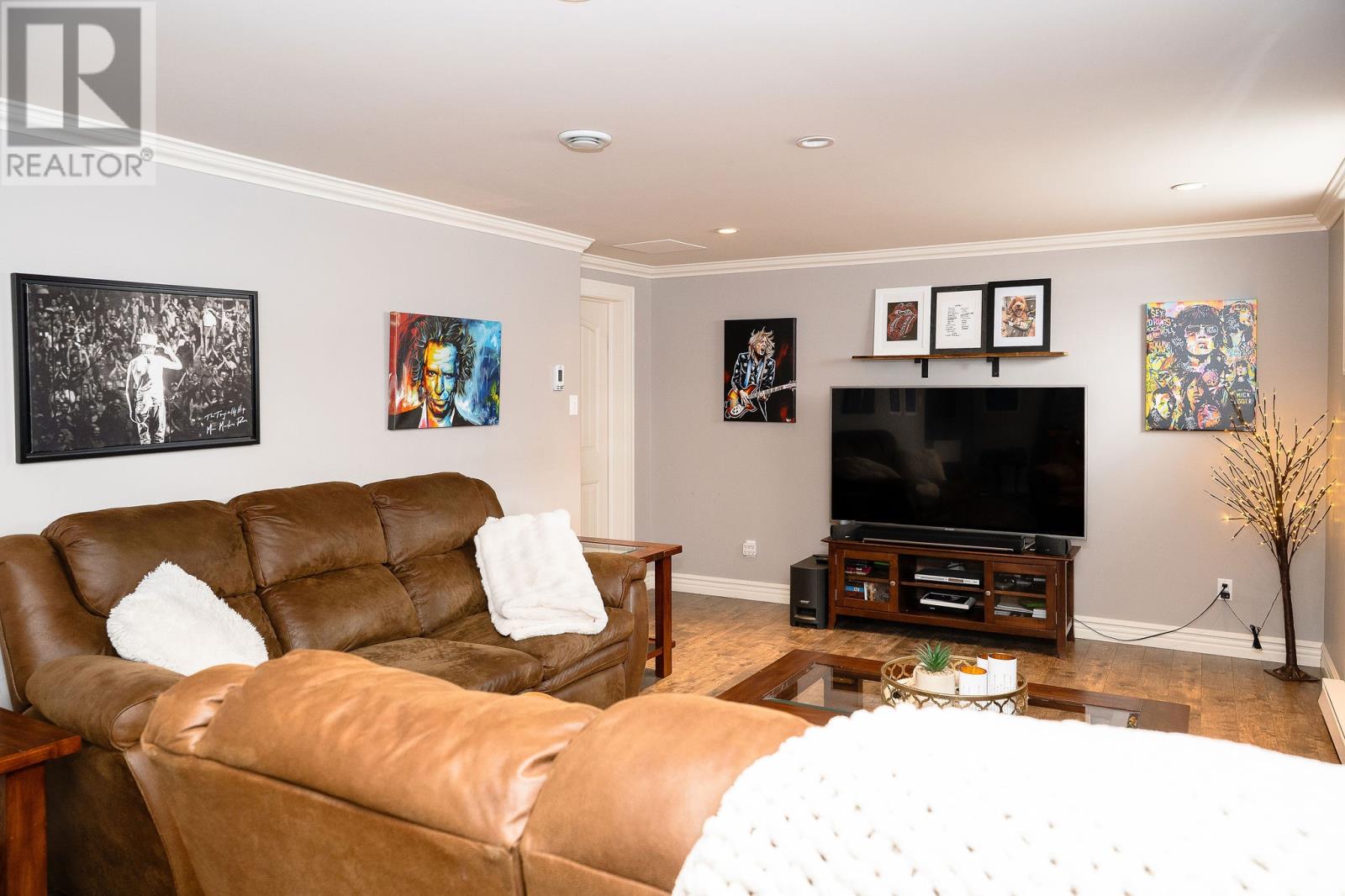 12 Gatty Place — photo 41