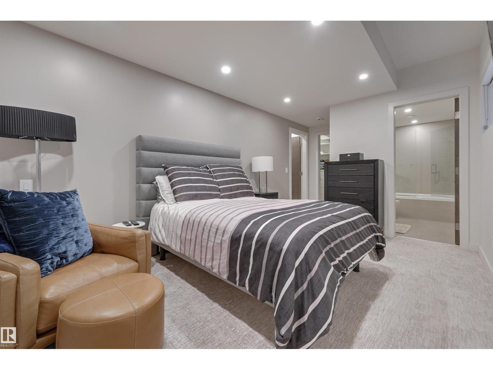 13508 RAVINE DR NW, Edmonton