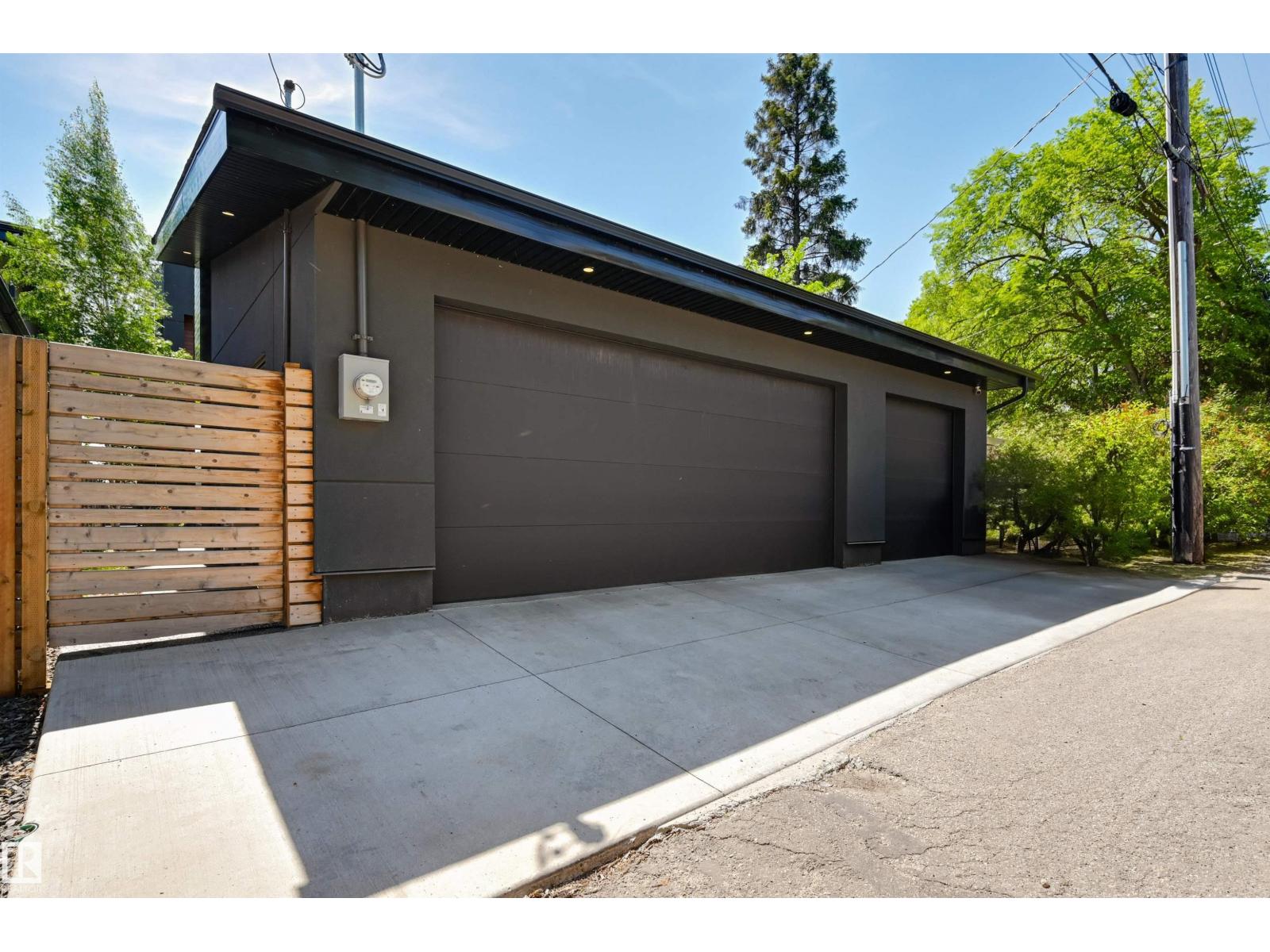 13508 RAVINE DR NW, Edmonton