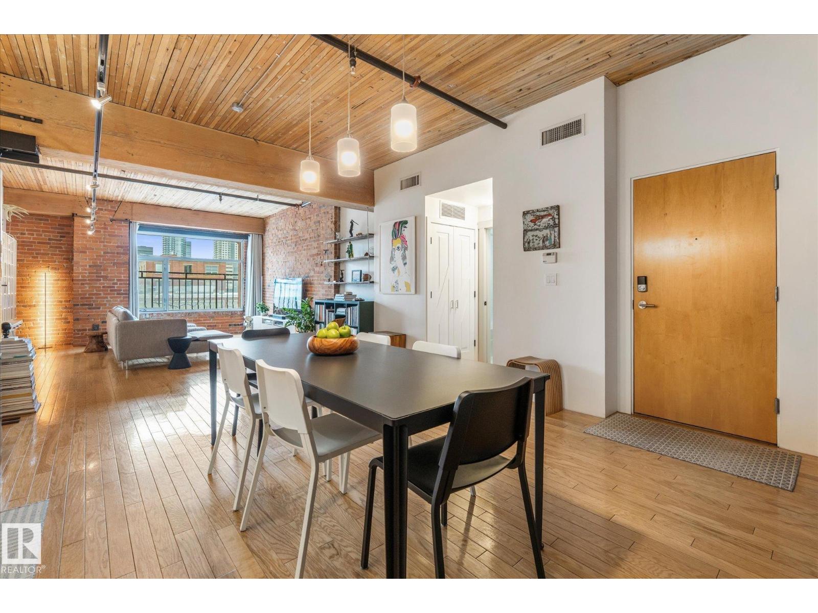 #310 10301 109 ST NW, Edmonton