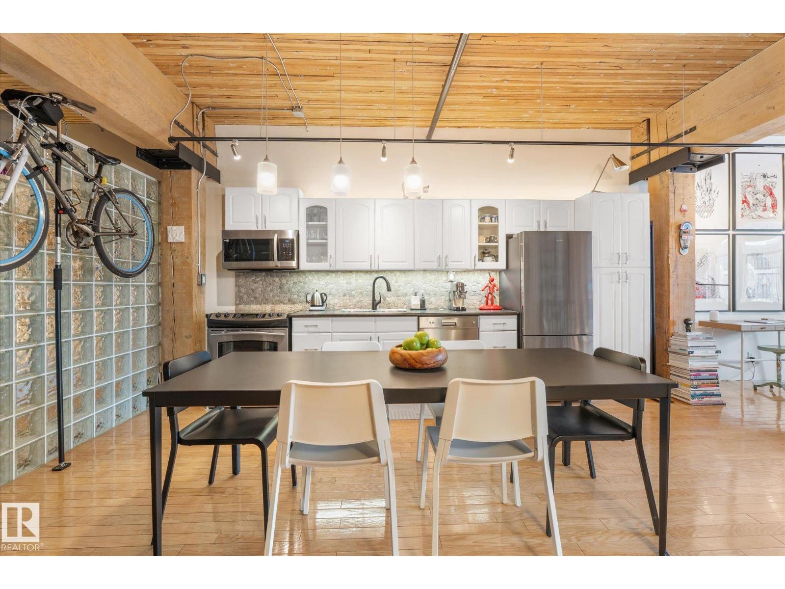 #310 10301 109 ST NW, Edmonton