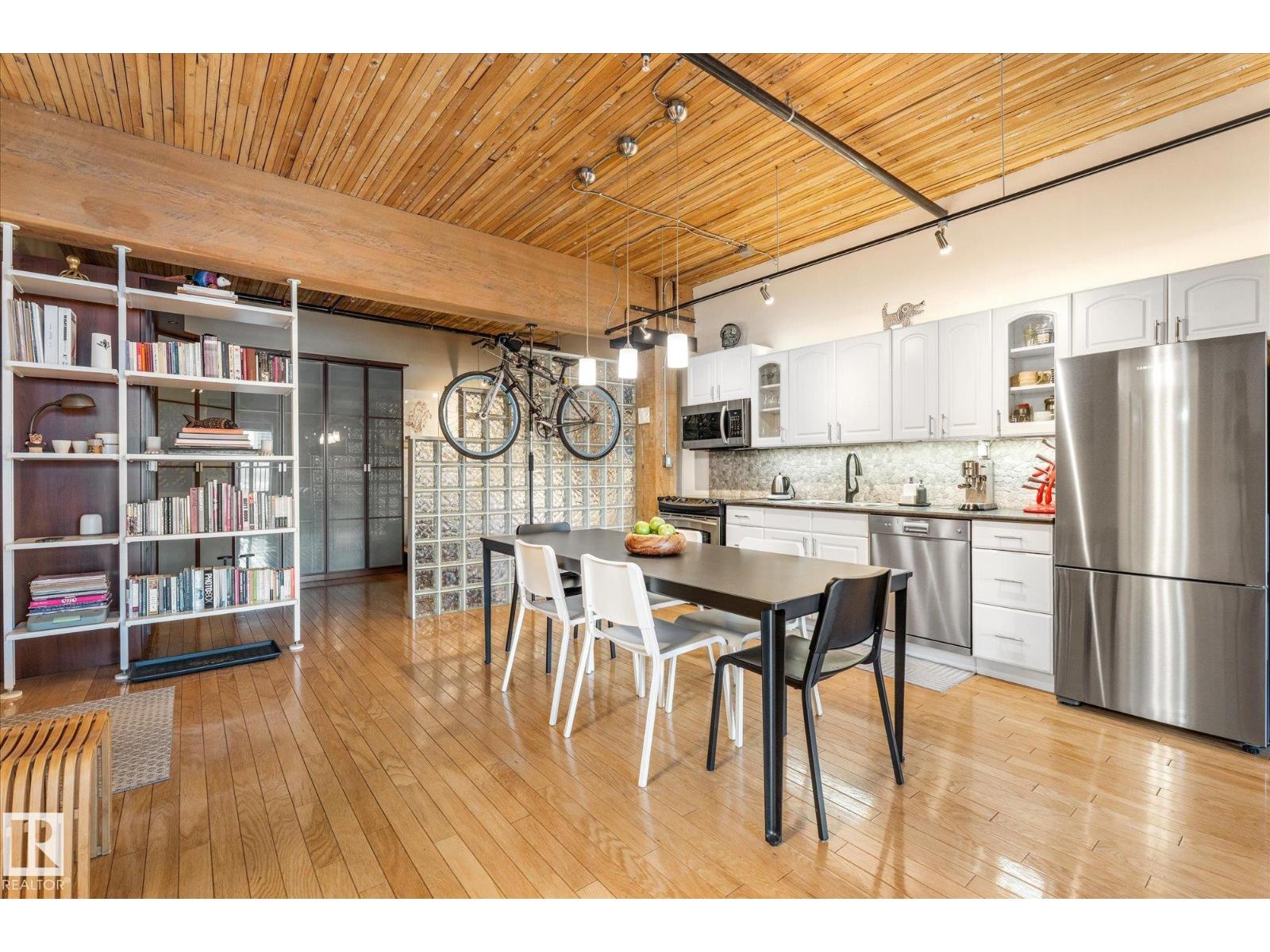 #310 10301 109 ST NW, Edmonton