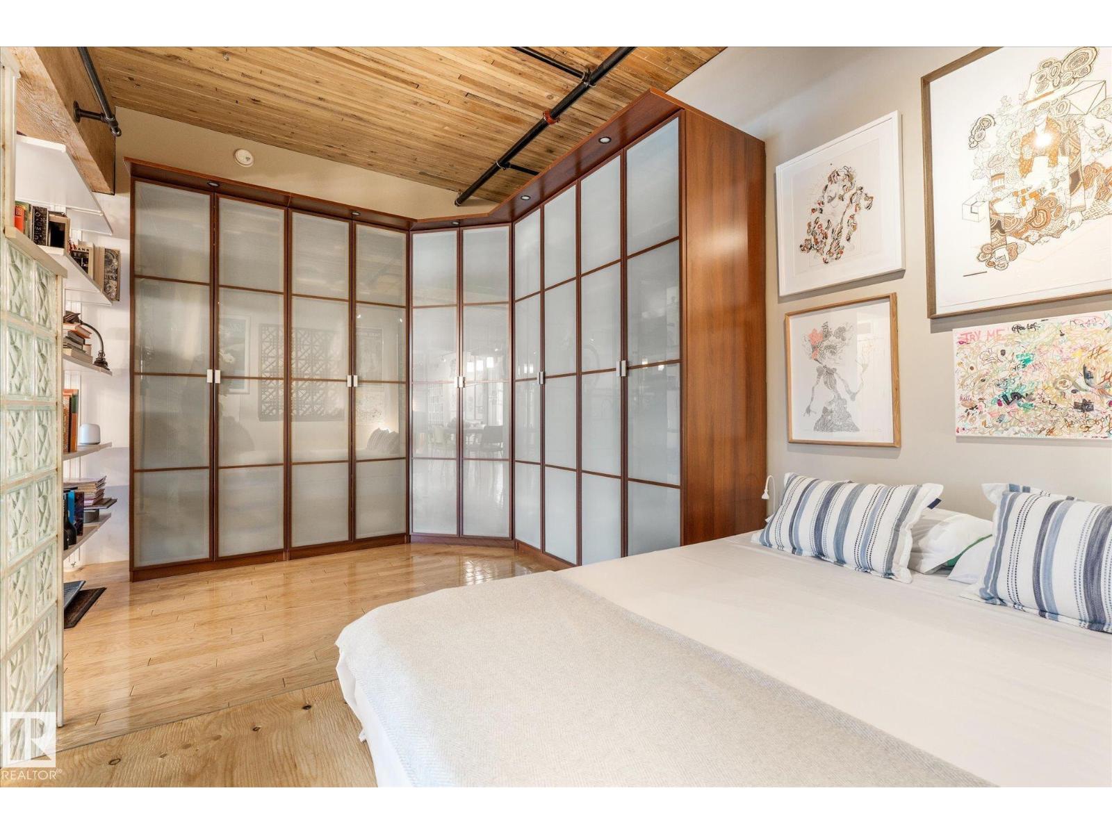 #310 10301 109 ST NW, Edmonton