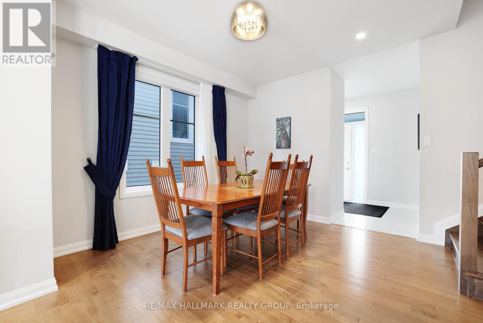DINING | hardwood throughout main floor