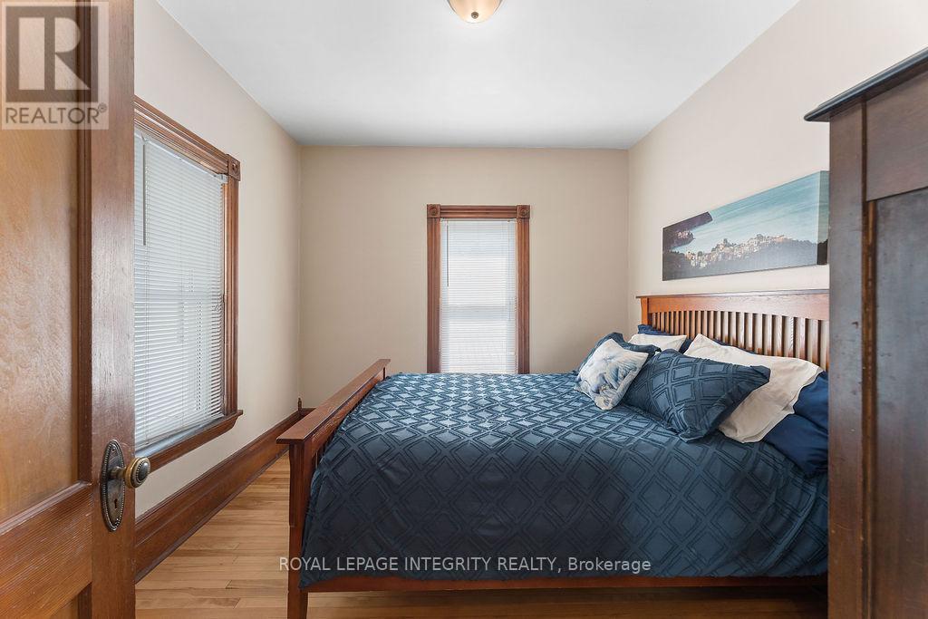 72 LAKESHORE DRIVE - 17