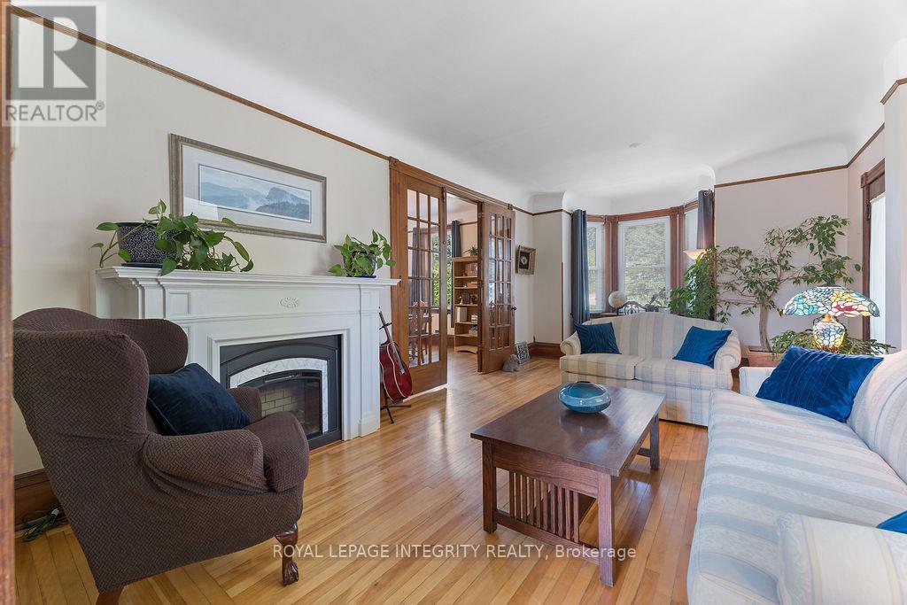 72 LAKESHORE DRIVE - 2