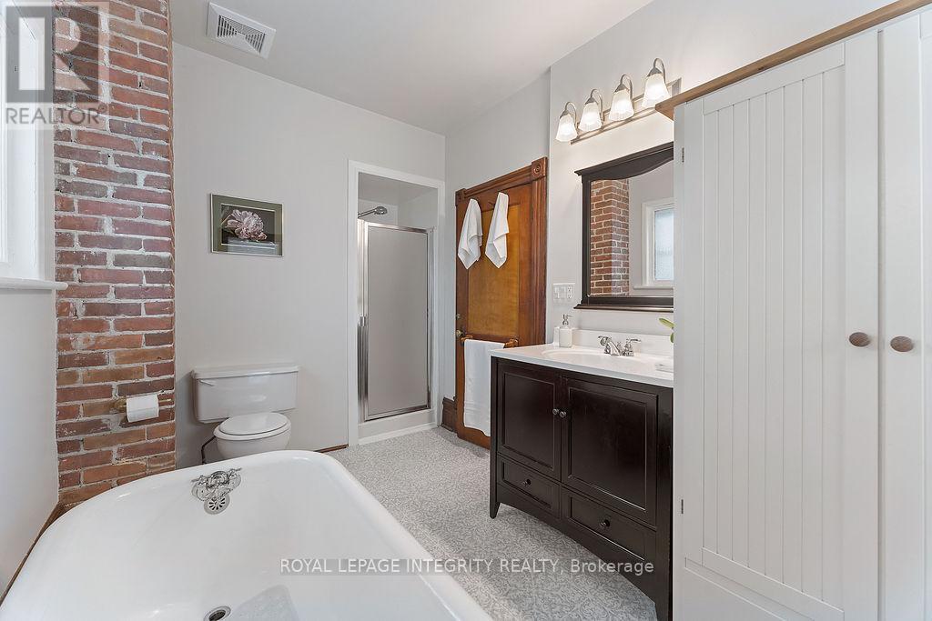 72 LAKESHORE DRIVE - 22