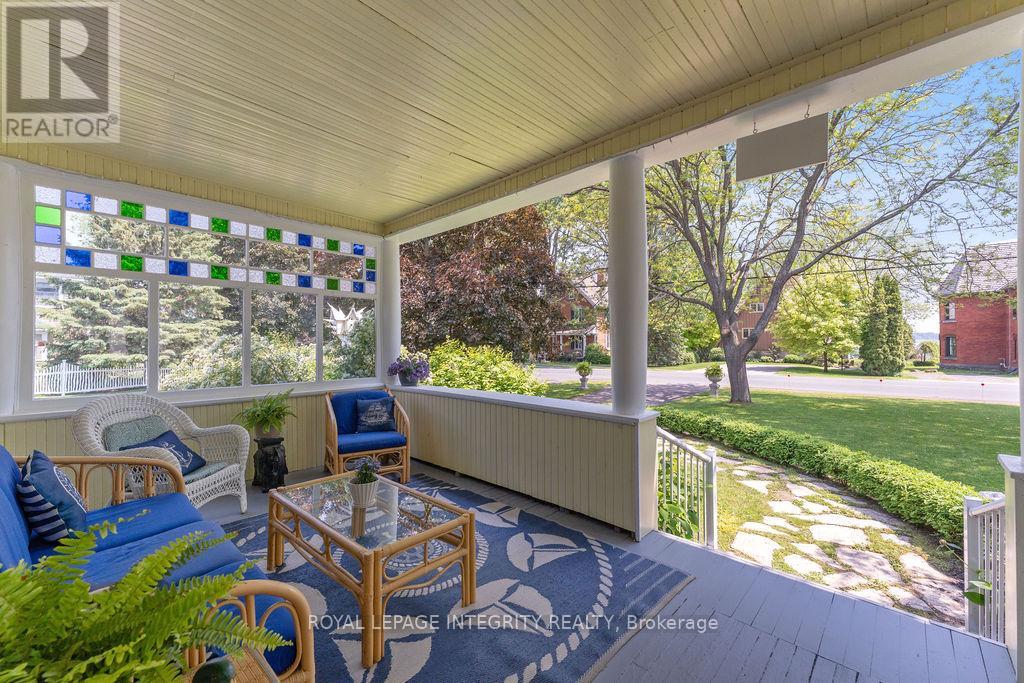 72 LAKESHORE DRIVE - 24