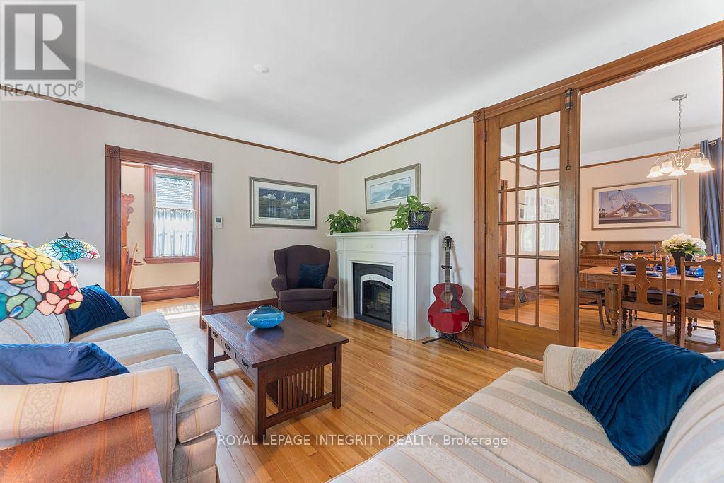 72 LAKESHORE DRIVE - 3