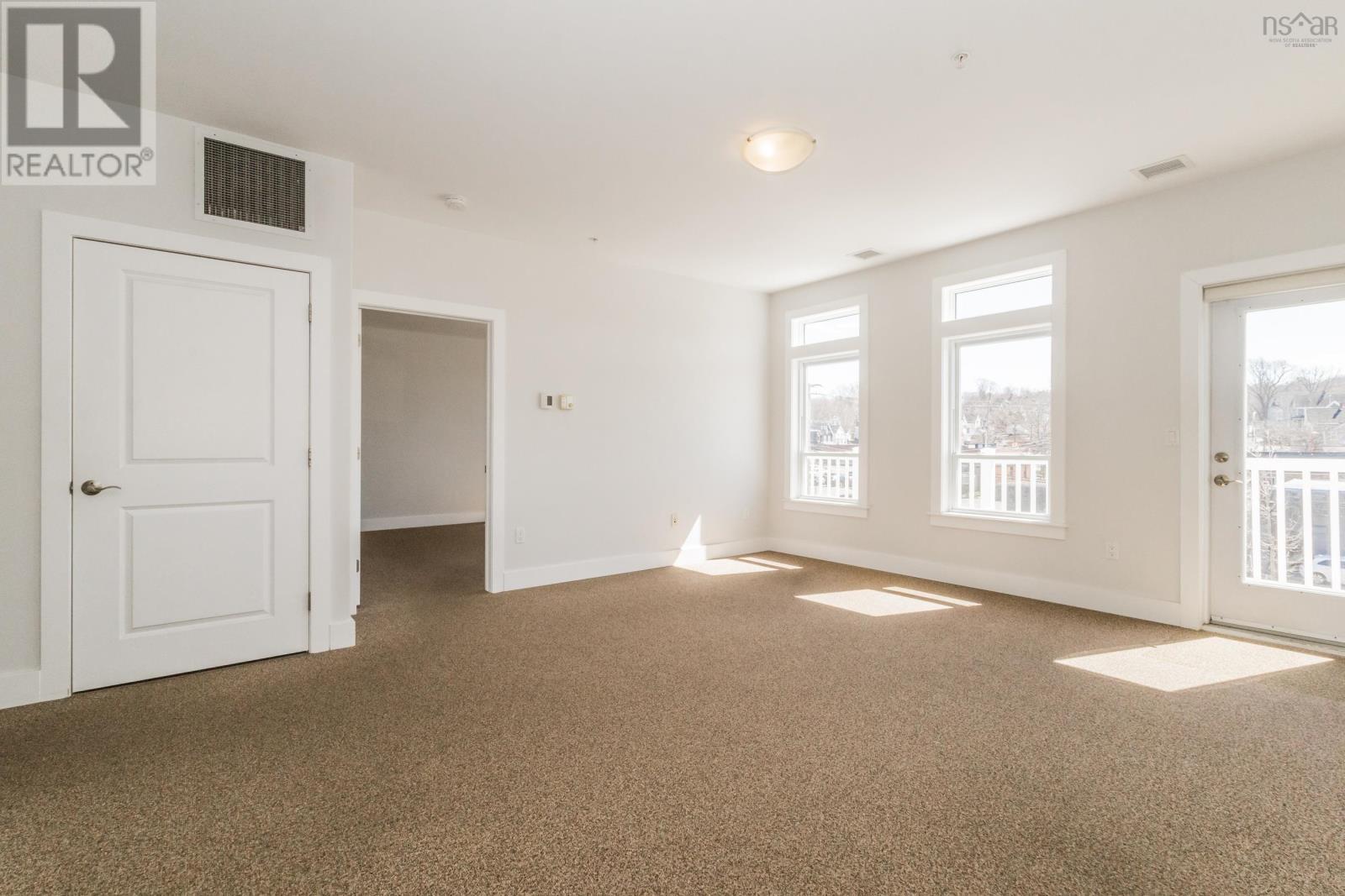 Property 22 of 23 of 302 24 Harbourside Drive