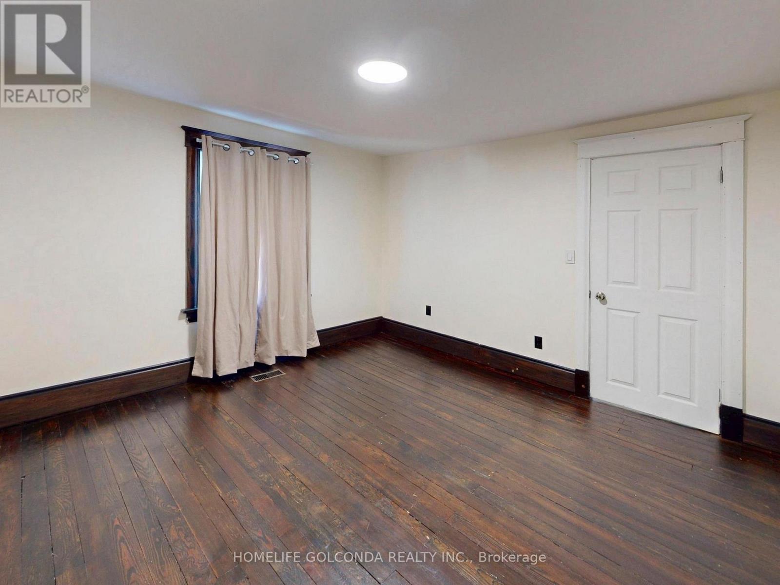 27 WOODLAND AVENUE - 19