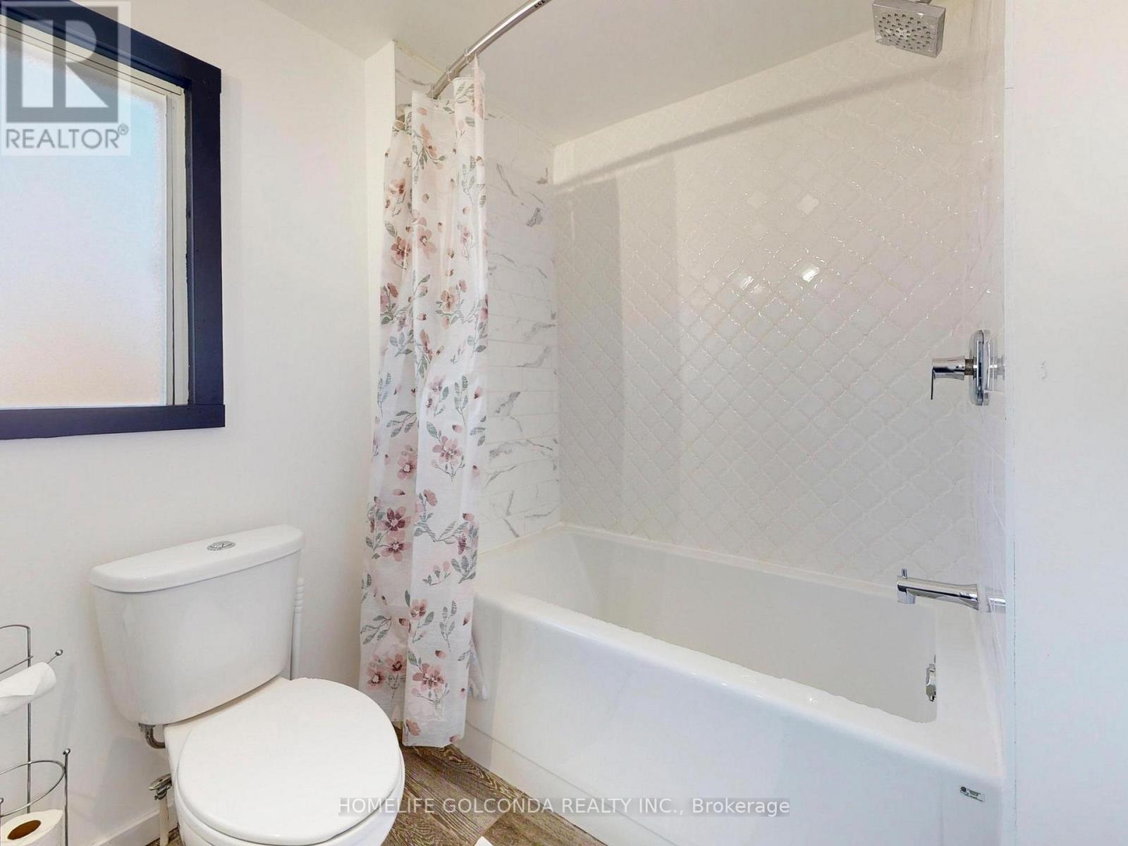 27 WOODLAND AVENUE - 30