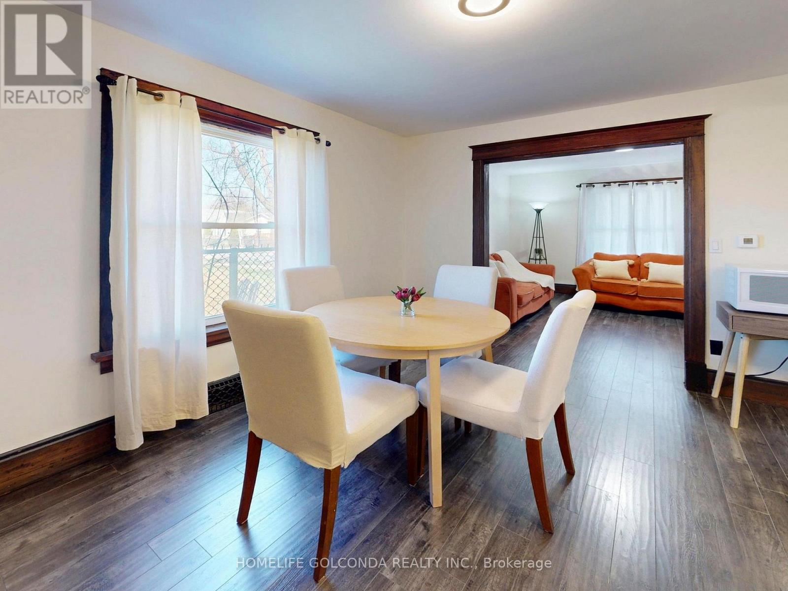 27 WOODLAND AVENUE - 9