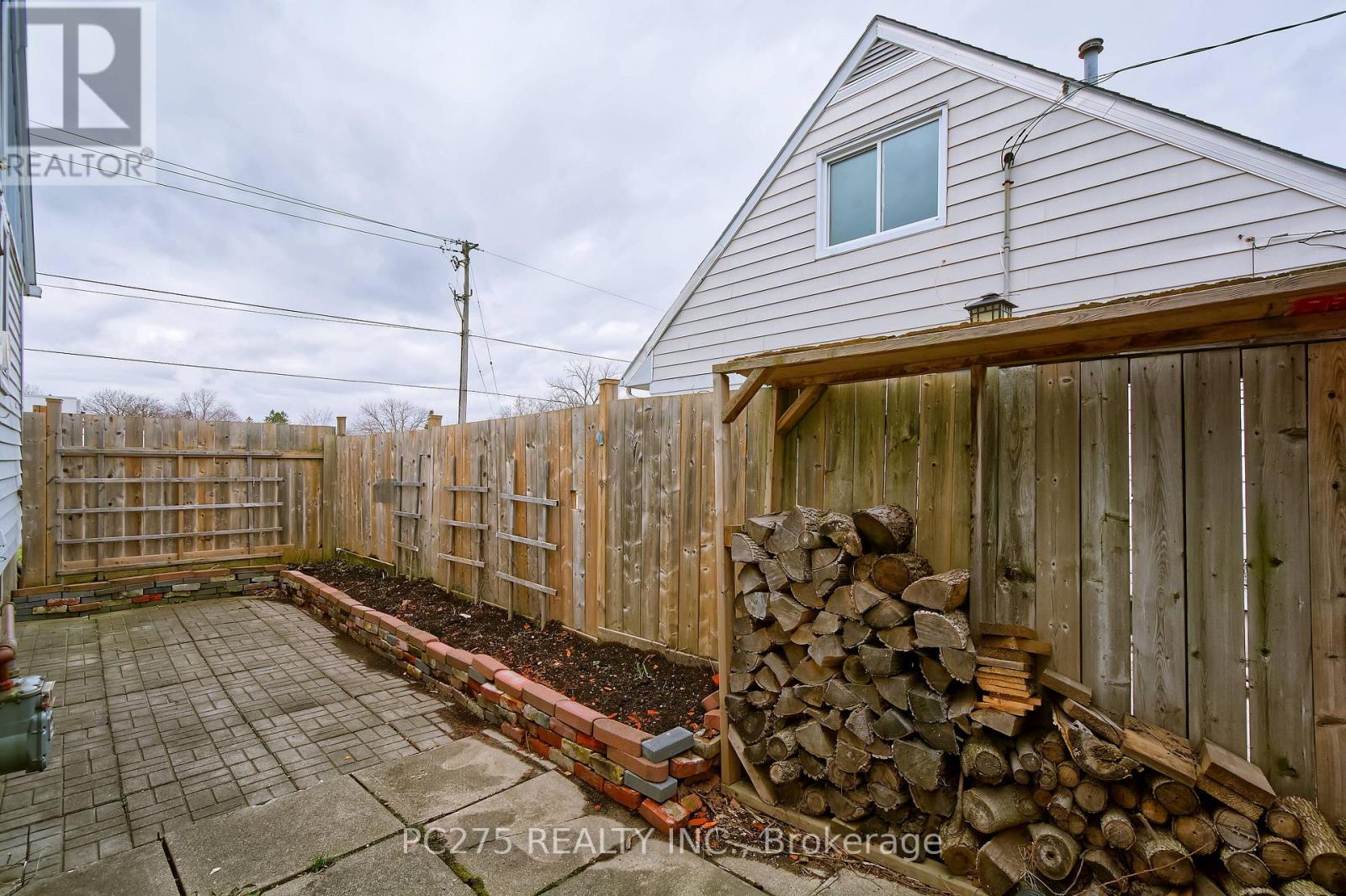 2 WISTOW STREET Property Photo