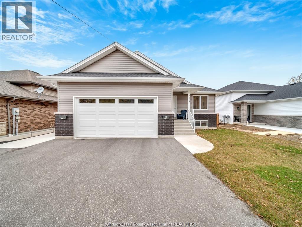 600 SIMCOE Unit# LOWER