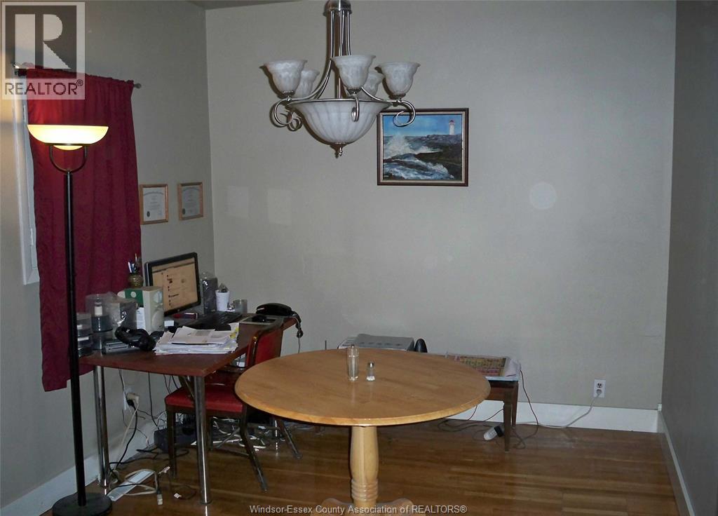 427 GLADSTONE AVENUE - 5