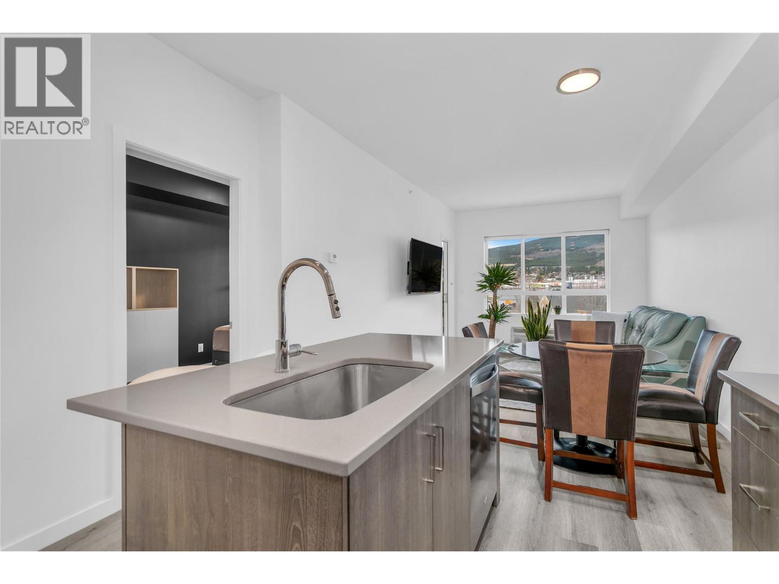 #421 2301 CARRINGTON ROAD - 14