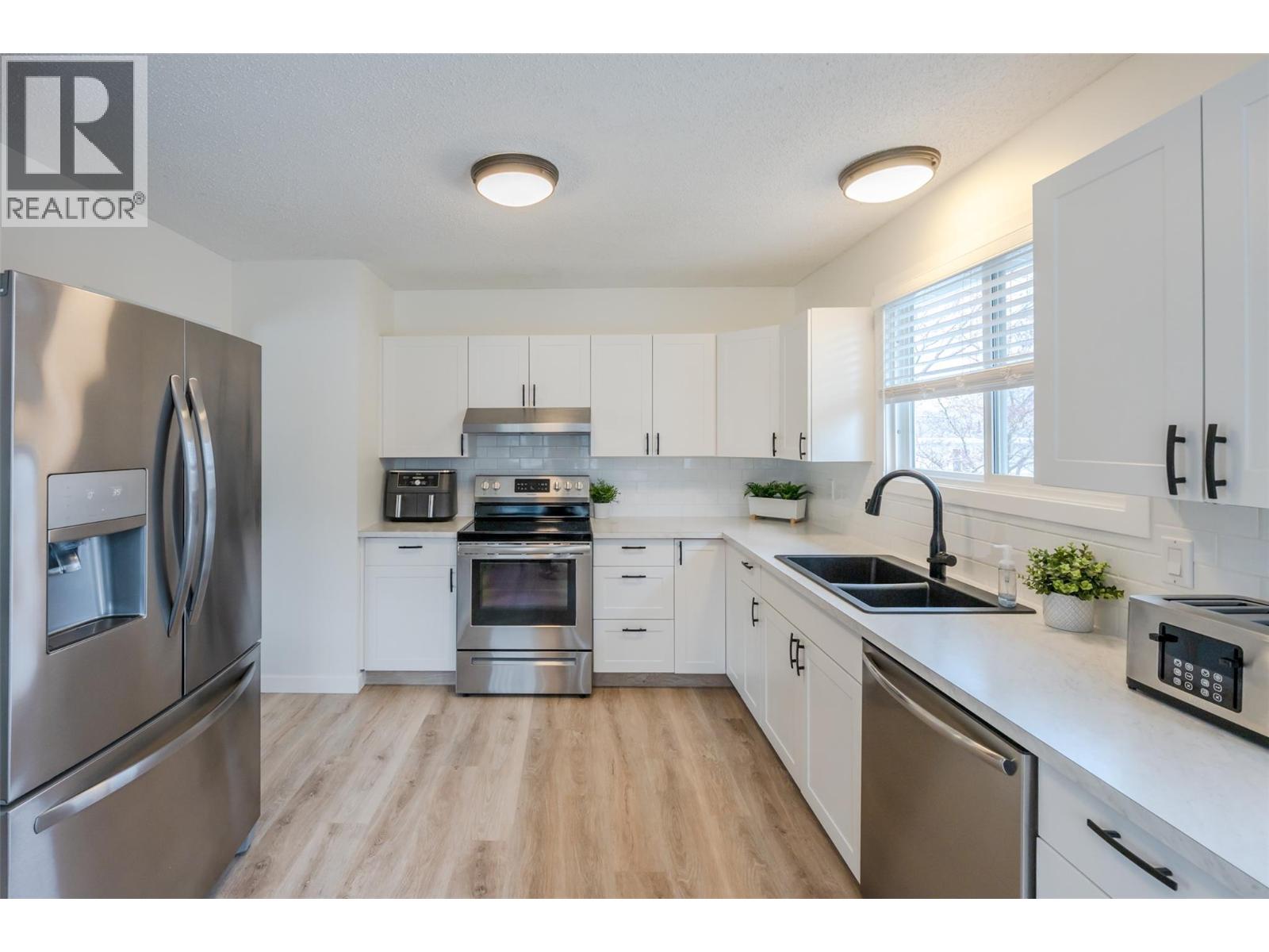  1584 BEATTY Street, Penticton