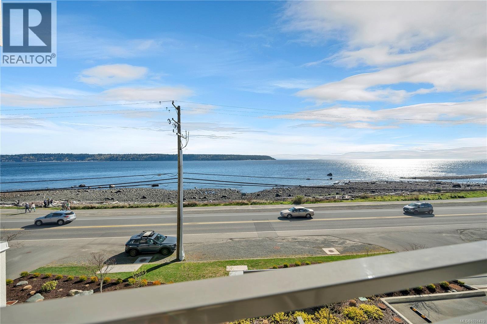 #304 536 Island Hwy S - 17
