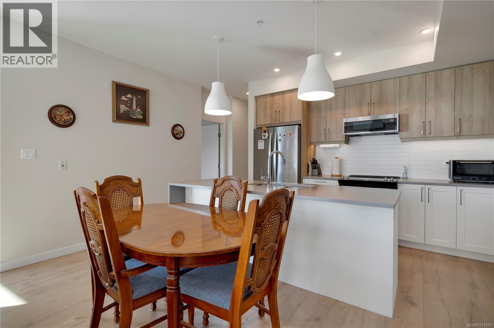 304 536 Island Hwy S, Campbell River