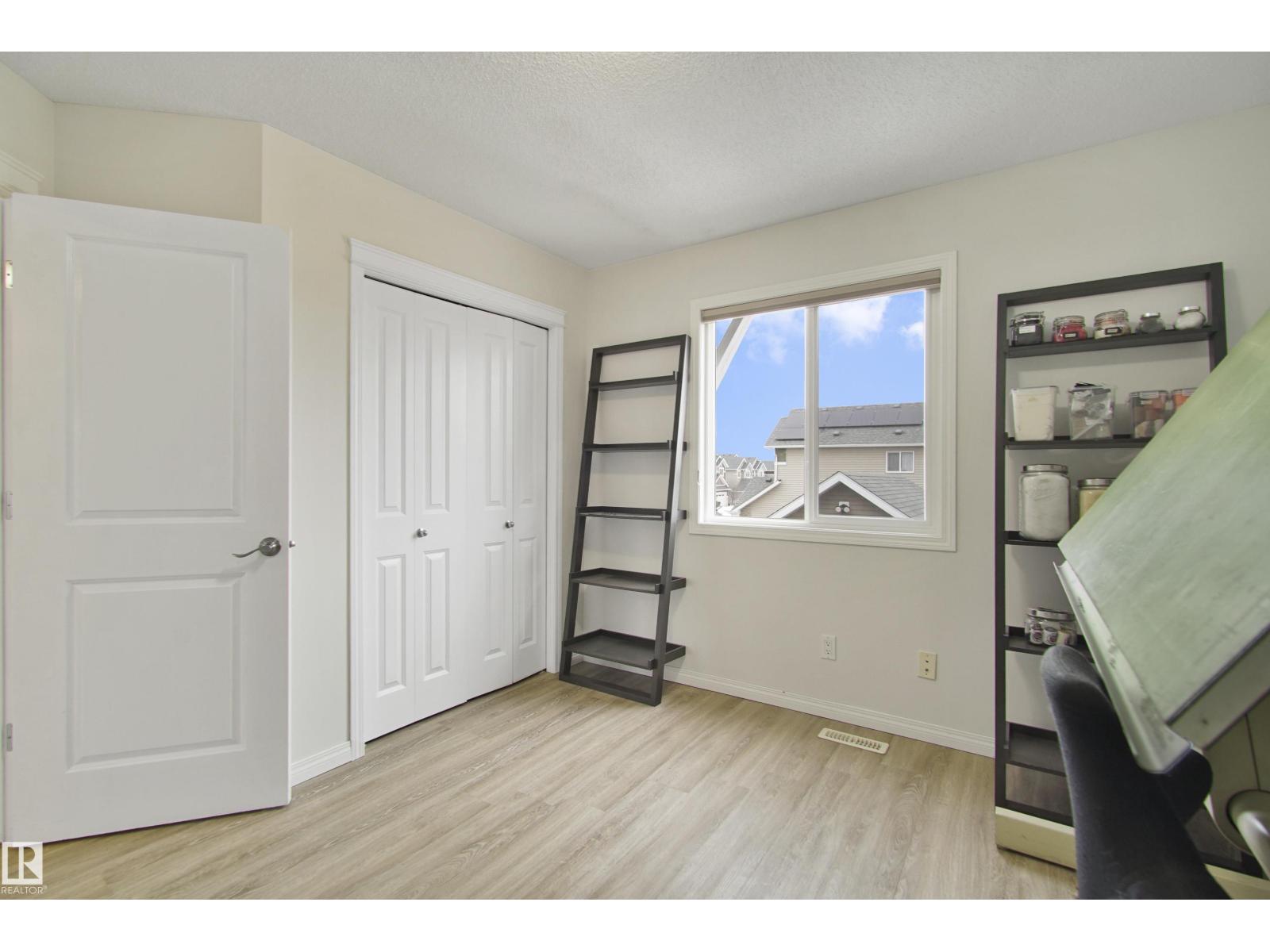 2028 74 ST SW, Edmonton