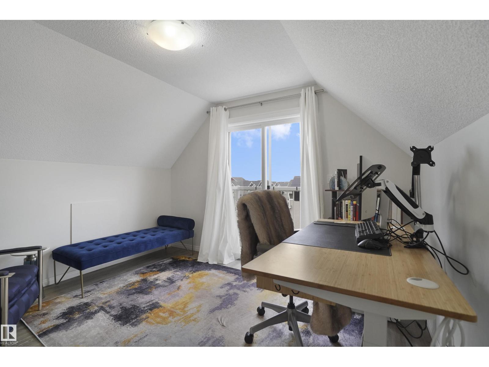 2028 74 ST SW, Edmonton