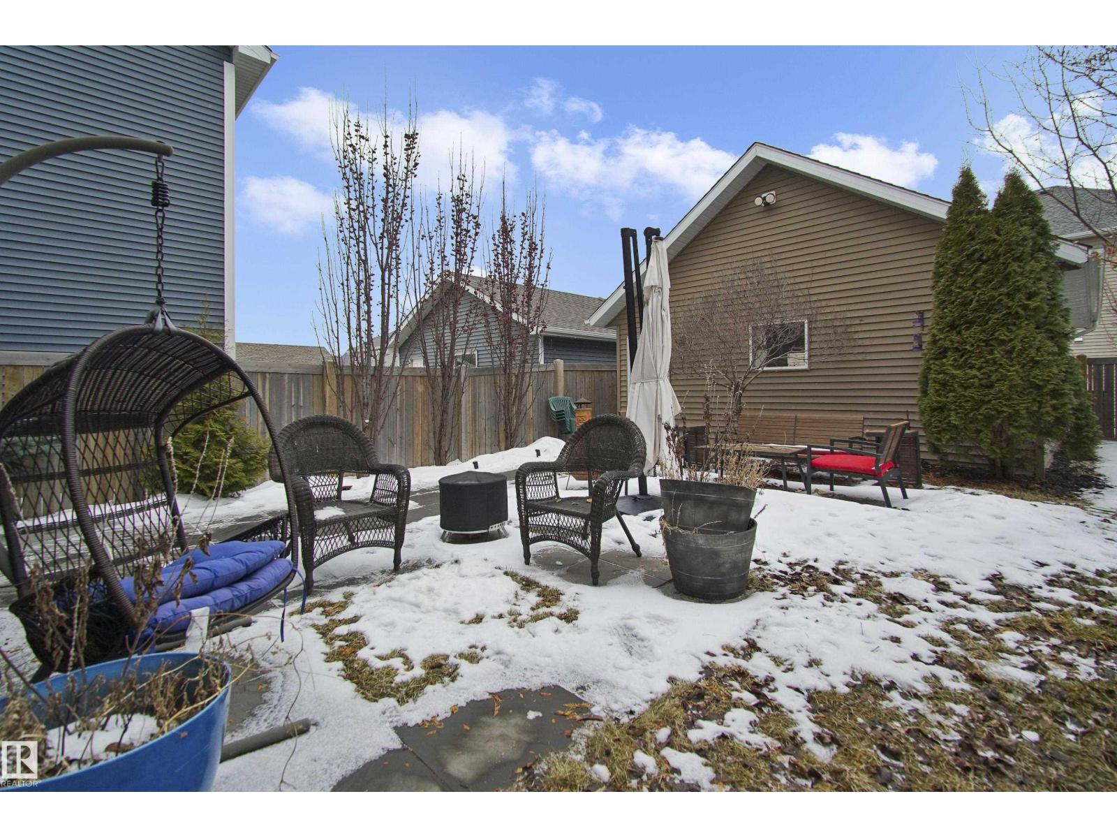 2028 74 ST SW, Edmonton