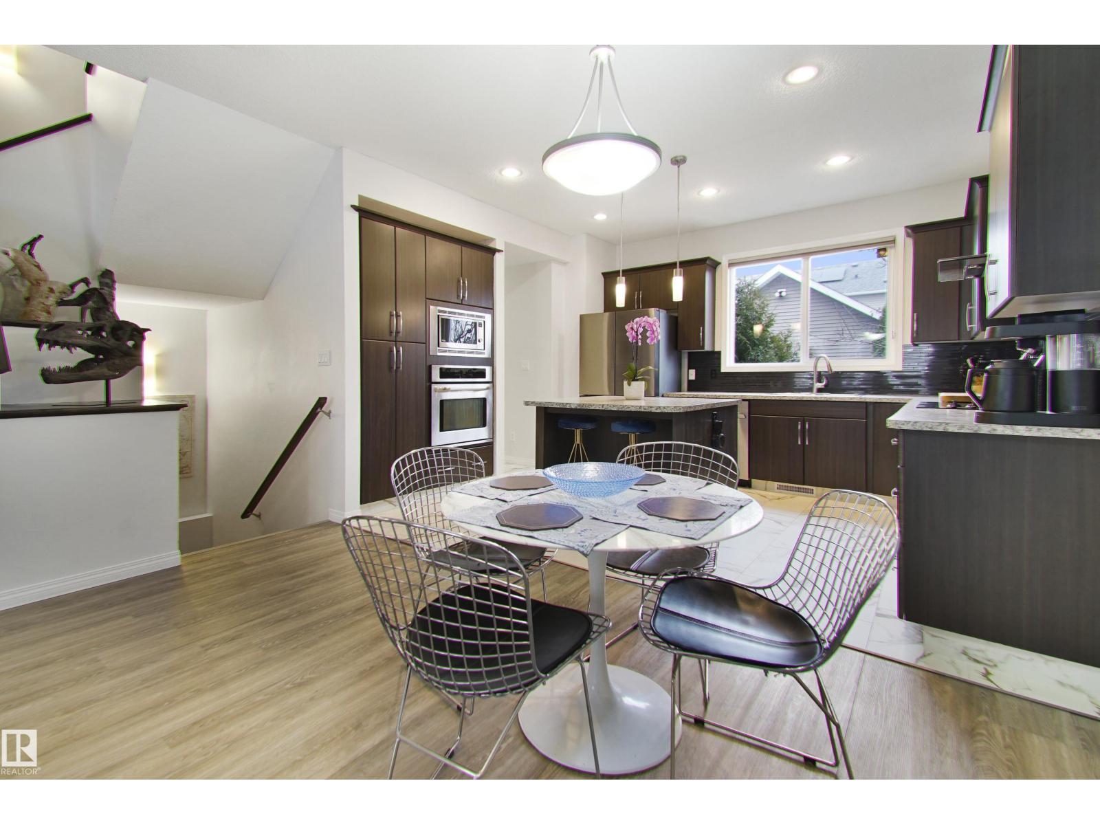 2028 74 ST SW, Edmonton