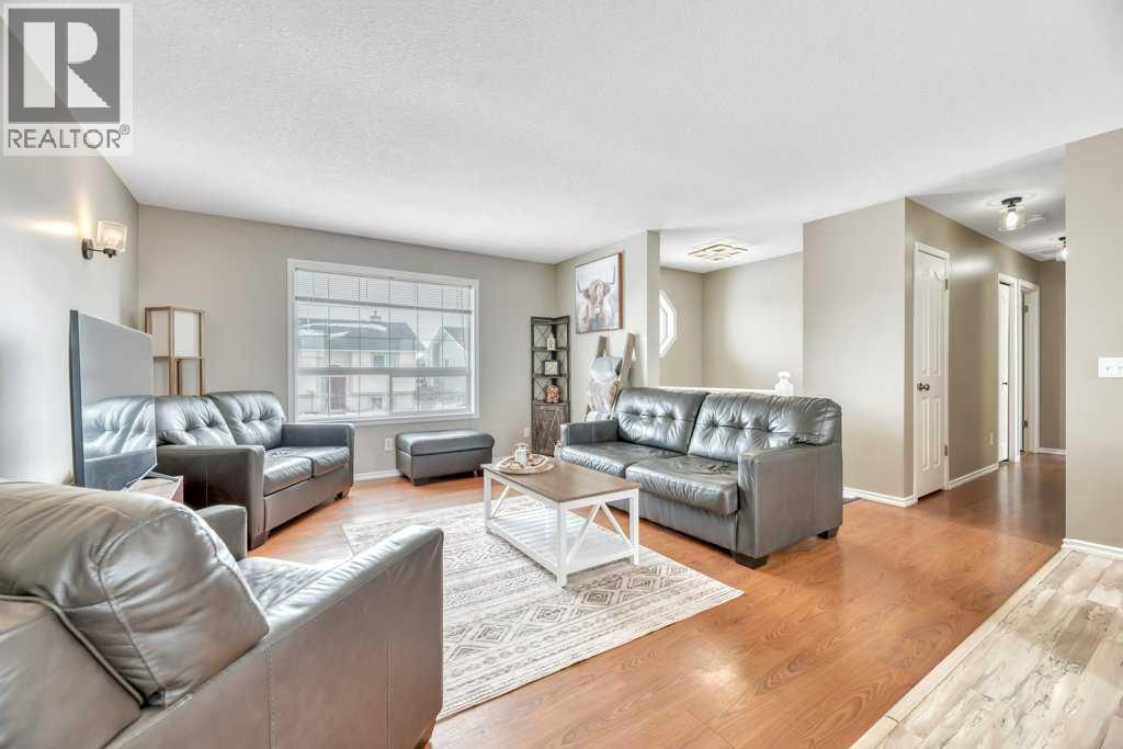 
          1905 Strathcona Terrace
            <br/>
            <span>Strathmore</span>
            , 
            <span>AB</span>
             <span>T1P1S1</span>
         - Photo 10