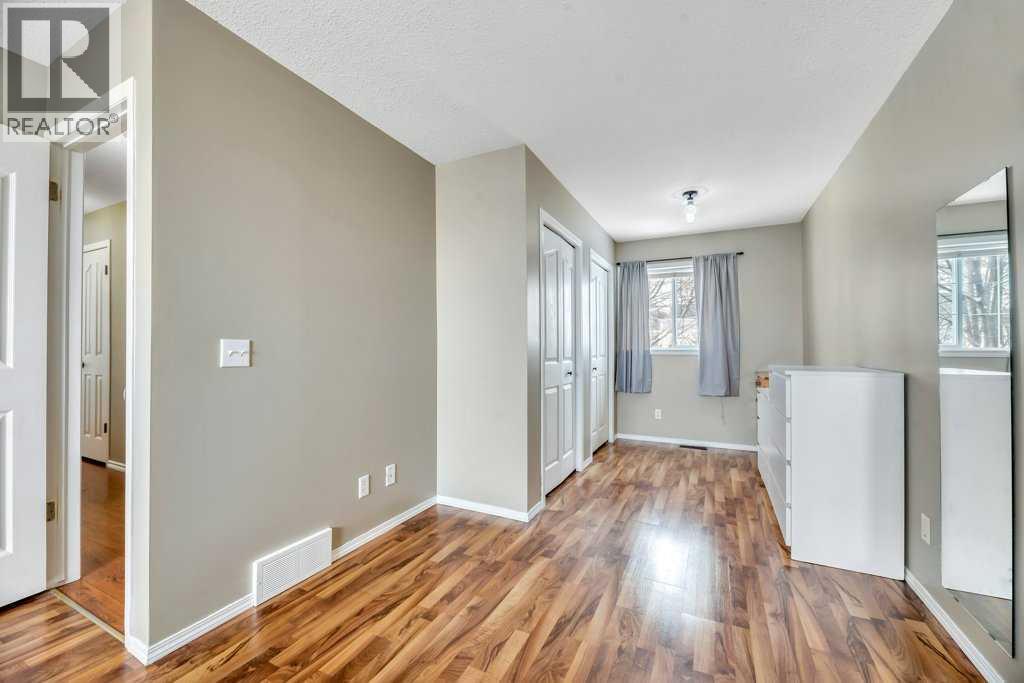 
          1905 Strathcona Terrace
            <br/>
            <span>Strathmore</span>
            , 
            <span>AB</span>
             <span>T1P1S1</span>
         - Photo 22