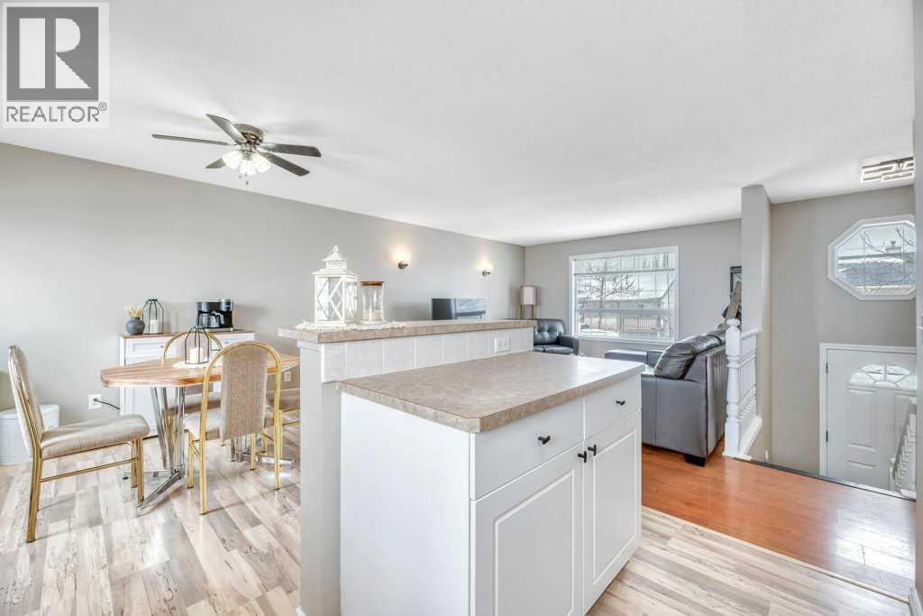 
          1905 Strathcona Terrace
            <br/>
            <span>Strathmore</span>
            , 
            <span>AB</span>
             <span>T1P1S1</span>
         - Photo 16