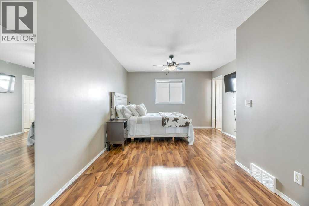 
          1905 Strathcona Terrace
            <br/>
            <span>Strathmore</span>
            , 
            <span>AB</span>
             <span>T1P1S1</span>
         - Photo 23