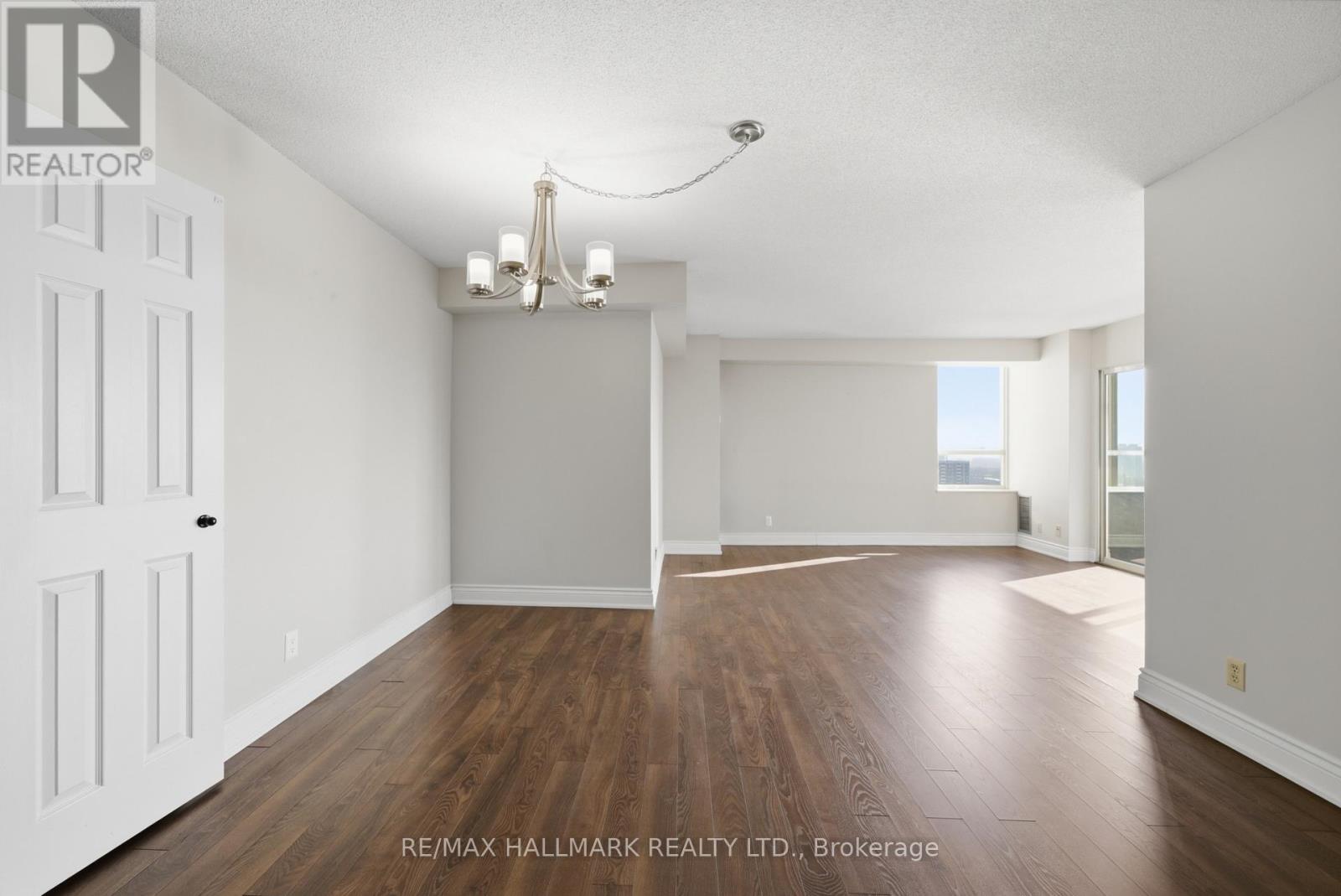 #2002 215 WYNFORD DRIVE - 10