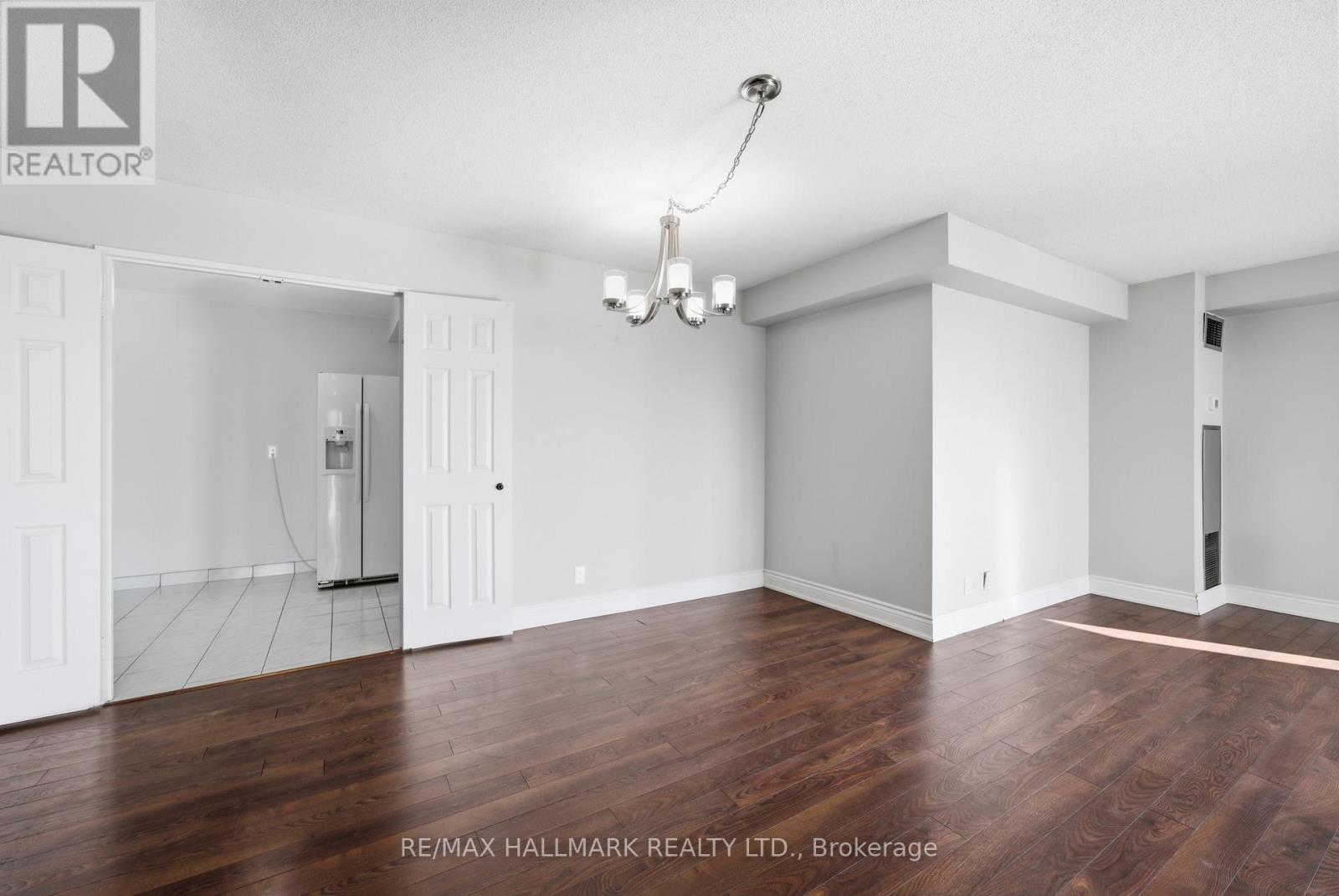 #2002 215 WYNFORD DRIVE - 11