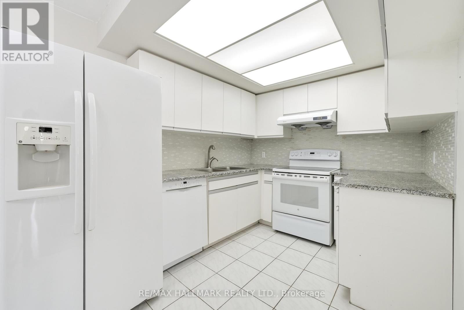 #2002 215 WYNFORD DRIVE - 13