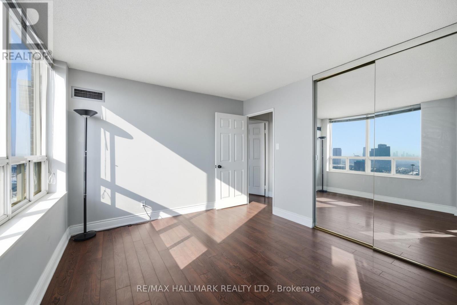 #2002 215 WYNFORD DRIVE - 20